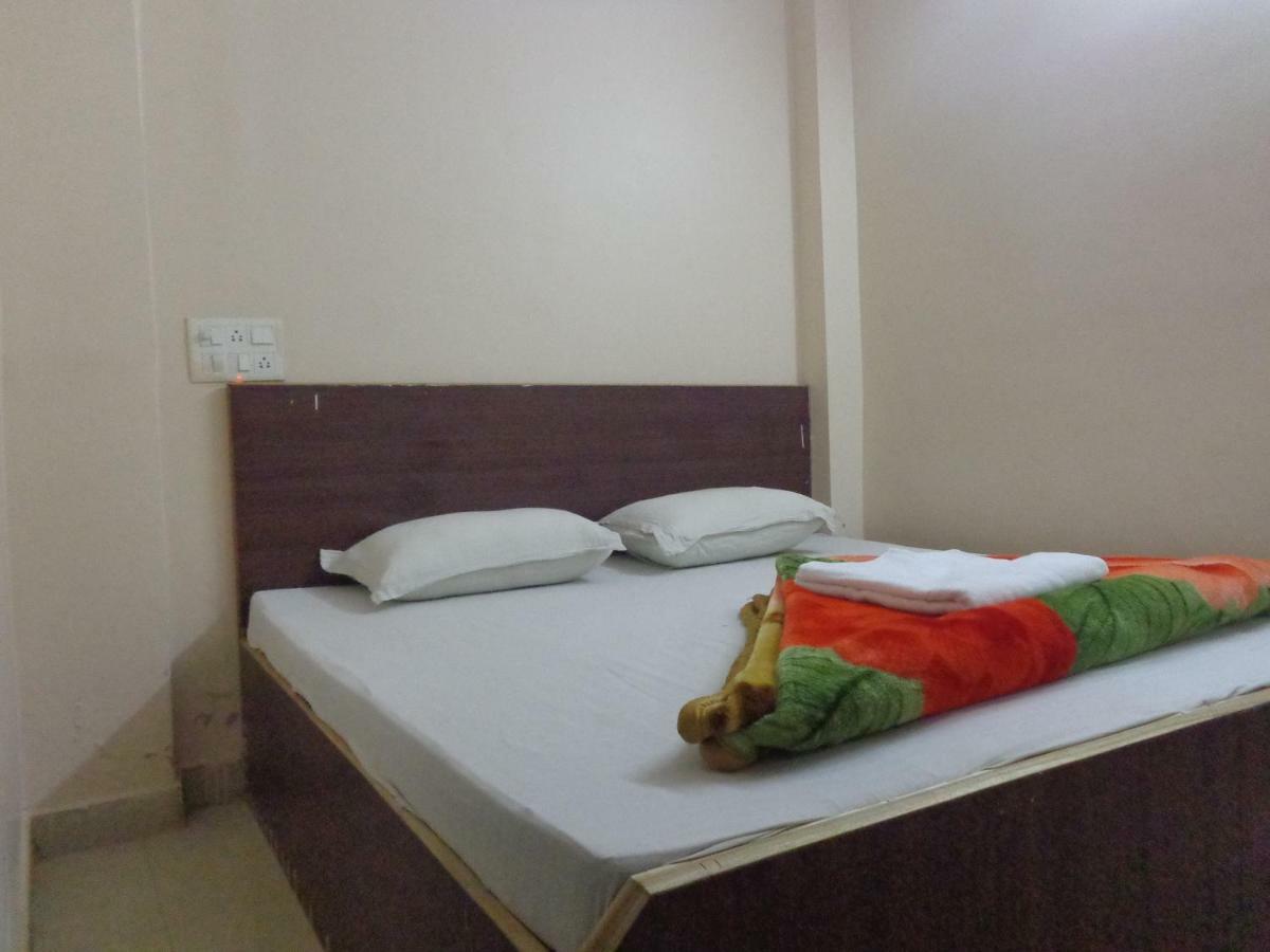 Delhi Inn,Walk In Nizamuddin Railway Station Yeni Delhi Dış mekan fotoğraf